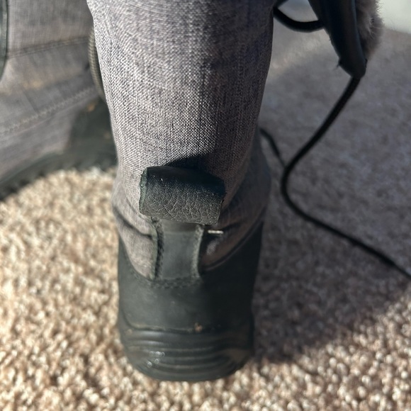 Ugg Anorak Boot Size 7 - Picture 2 of 4